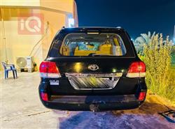 تۆیۆتا لاند کروزەر